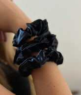 THICK SCRUNCHIES (3)