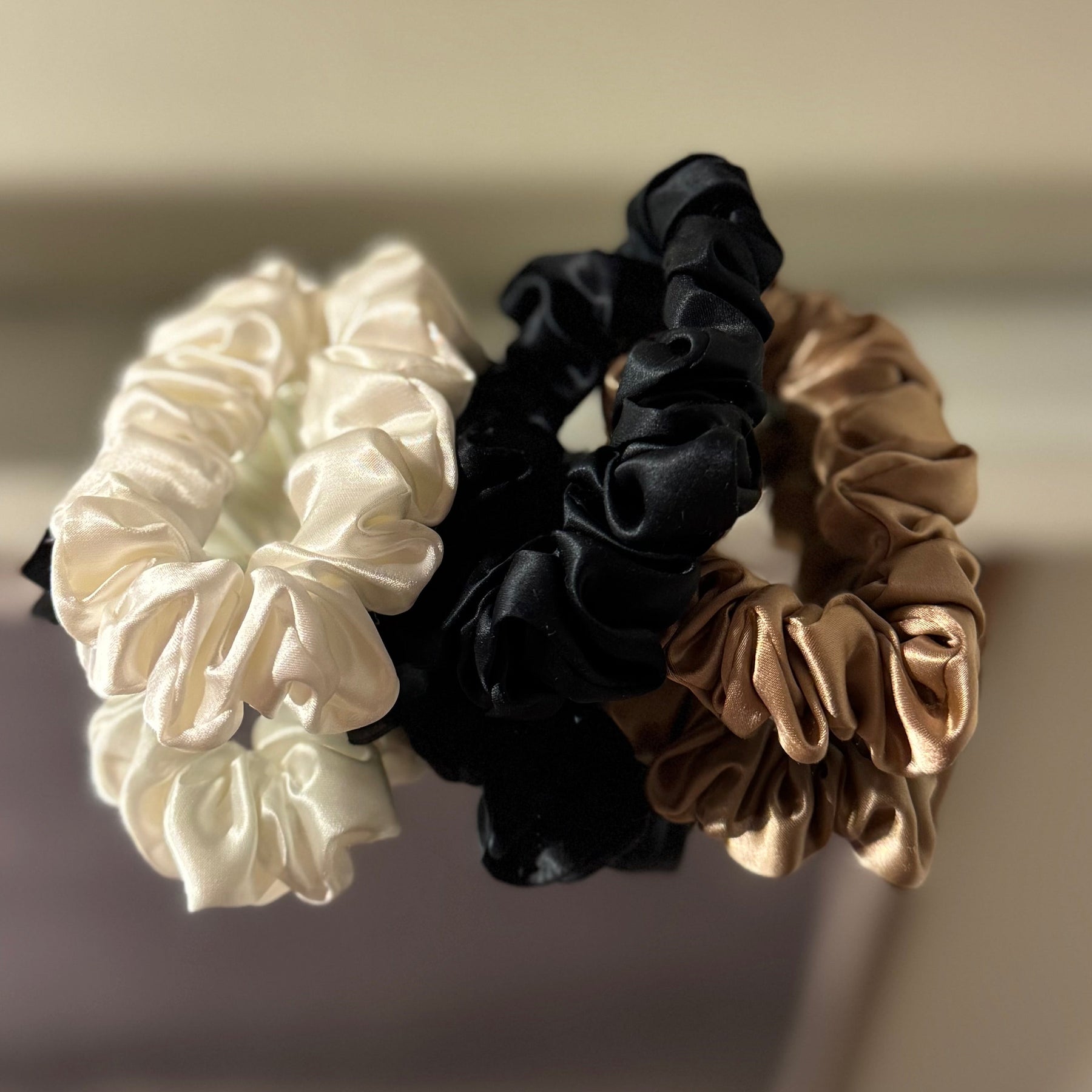 MID SIZE SCRUNCHIES (3)
