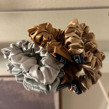 MID SIZE SCRUNCHIES (3)